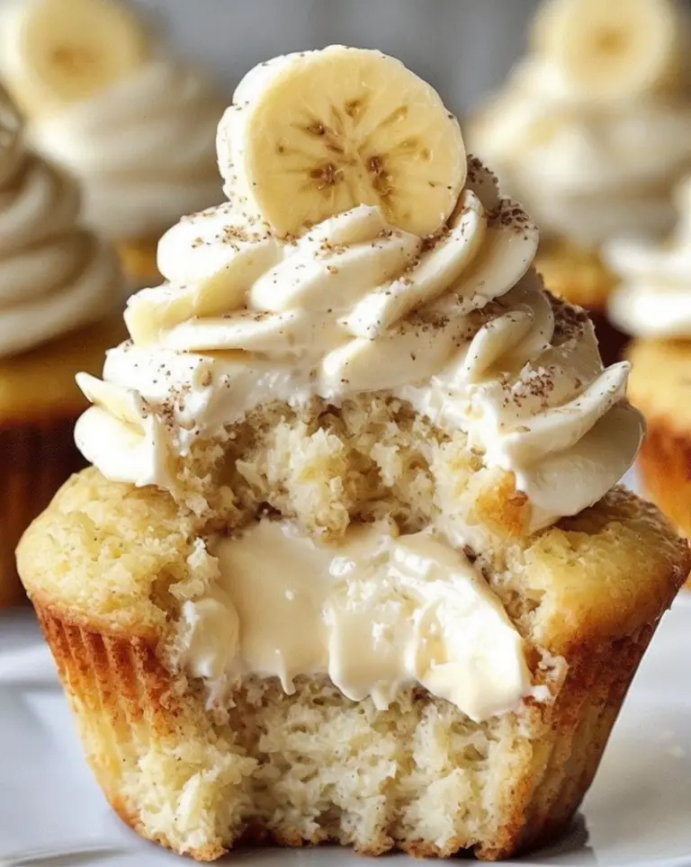 Delicious Heavenly Banana Cream Cheese Cupcakes You Must Try