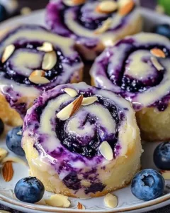 blueberry-cheesecake-heaven-rolls
