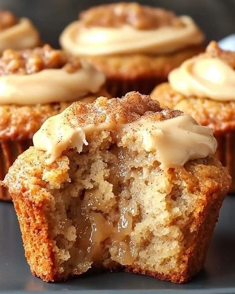 mouthwatering-applesauce-muffins