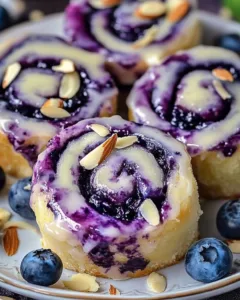 blueberry-cheesecake-heaven-rolls