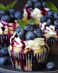white-chocolate-blueberry-cheesecake-cupcakes