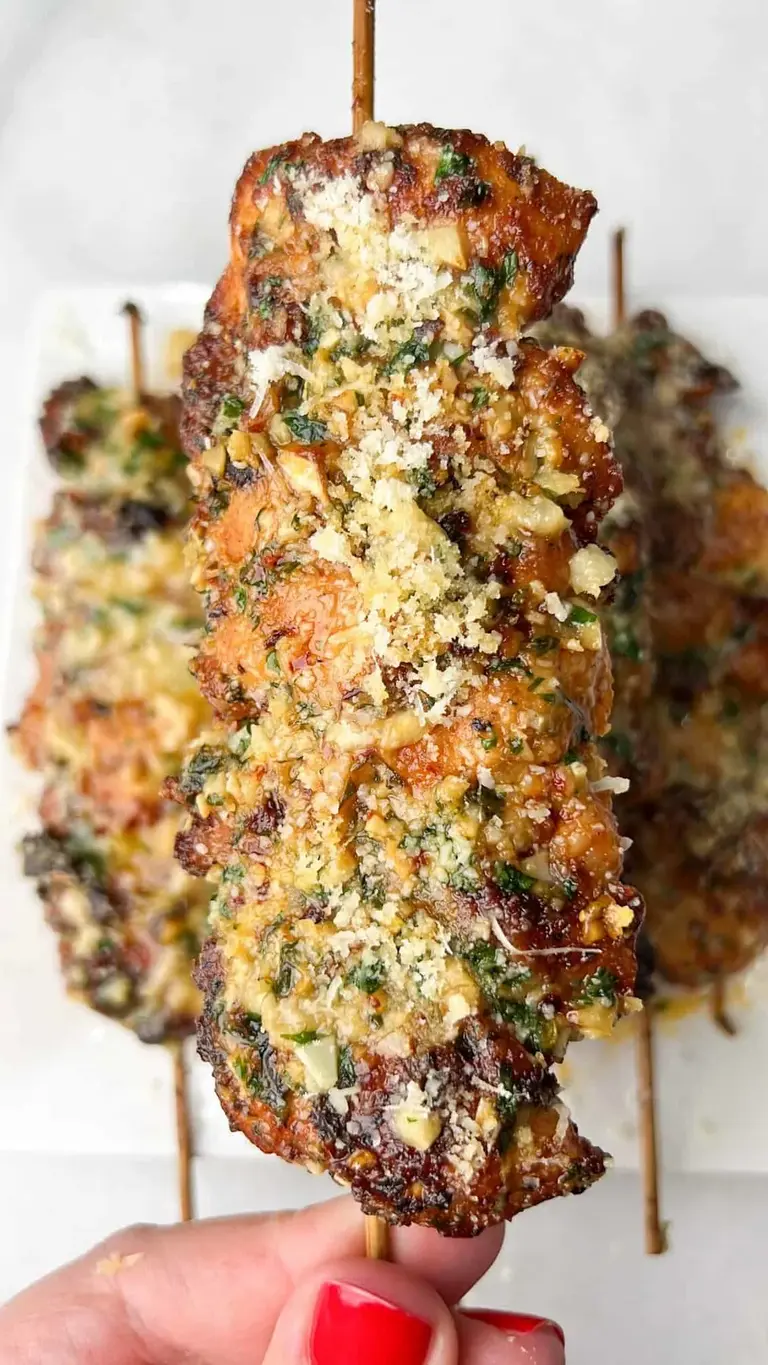 Easy Garlic Parmesan Chicken Skewers Recipe
