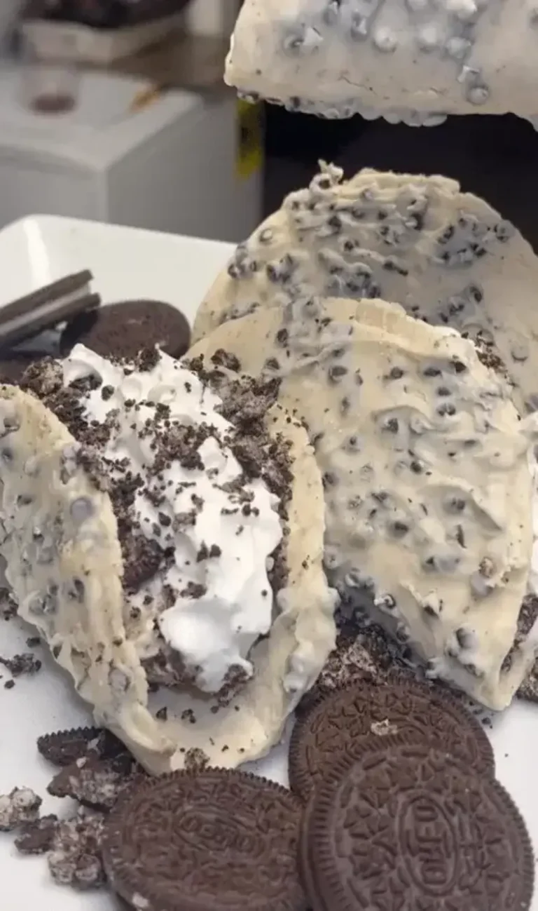 Oreo Cheesecake Tacos Recipe