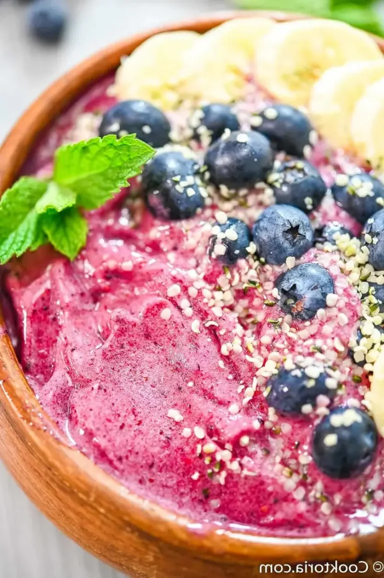 Banana Berry Smoothie Bowl