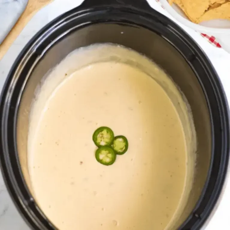 Crockpot White Queso Dip